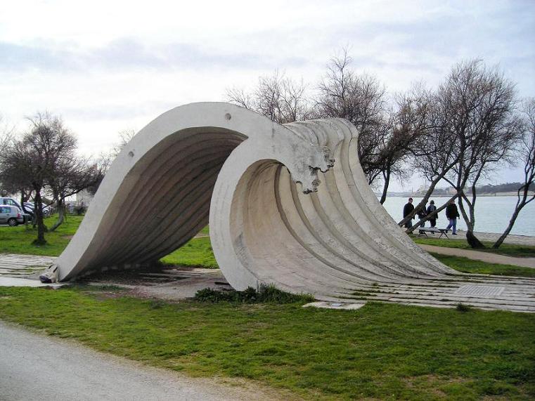 Didj sous la vague 2.JPG