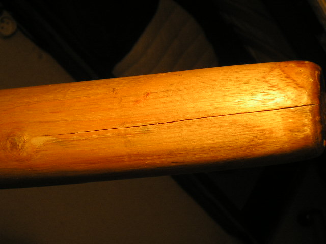 Voila une photo de la fissure... (coter embouchre)