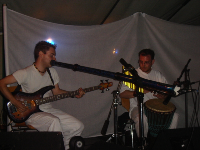 djembi sur scéne 2.JPG