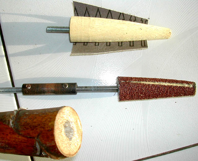 l'agave percé avec la tarier, la meule fini et une a finir