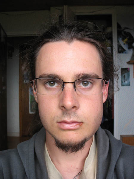 aucun gonflage de joues volontaire. 100% naturel.